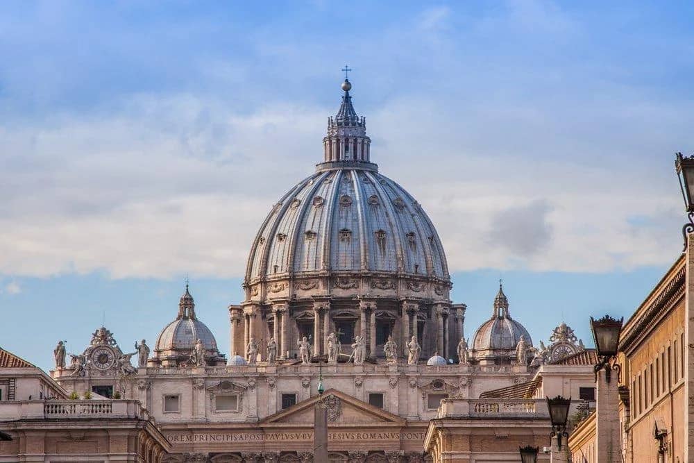 Basilica e Cupola di San Pietro: Visita Guidata in Inglese con Colazione