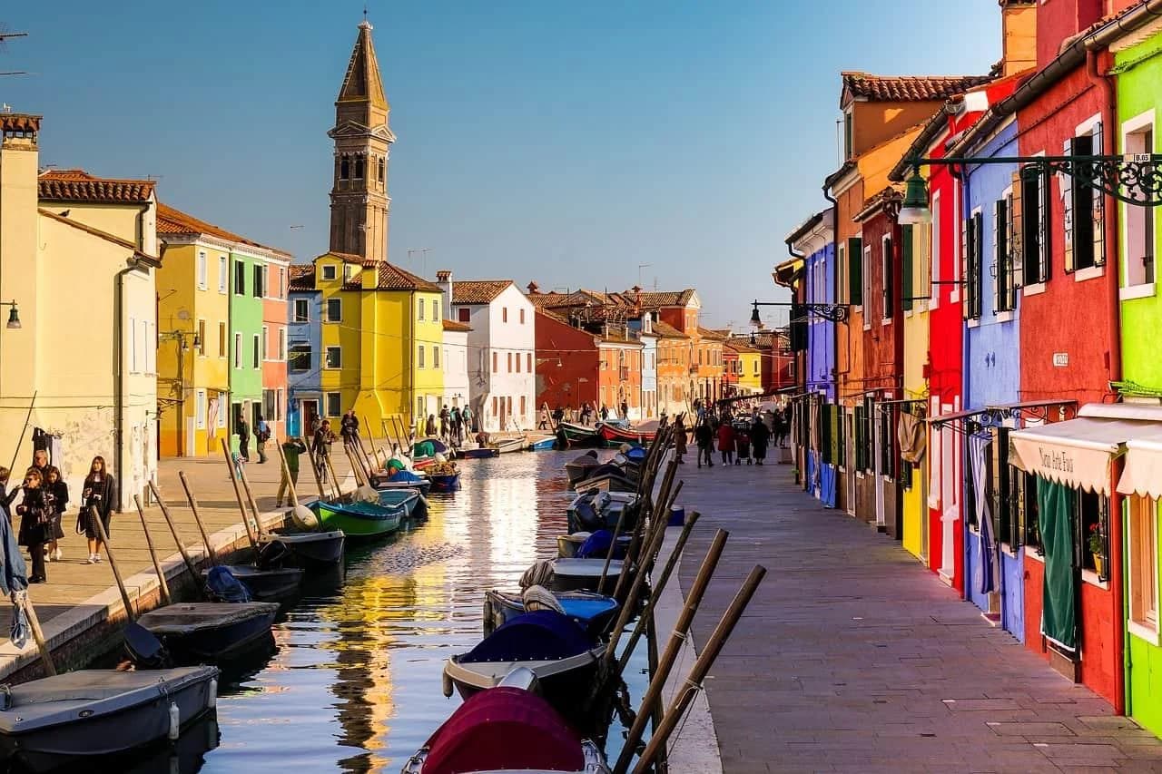 Murano, Burano e Torcello: Tour in barca di un'intera giornata + dimostrazione di soffiatura del vetro