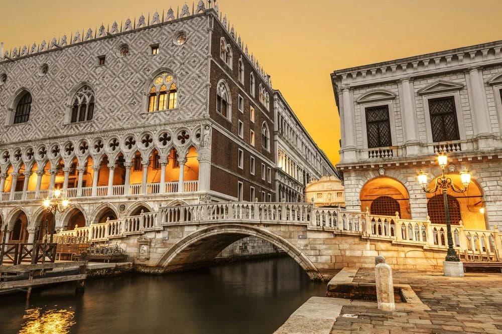 PALAZZO DELLE PRIGIONI: celle e strumenti di tortura.